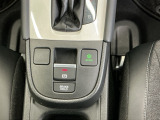 パーキングブレーキはスマートな電子制御式と合わせて渋滞時等にブレーキペダルから足を離しても停車状態を保持してくれるオートブレーキホールド機能で運転が楽になります。スタートはアクセルペダルを踏むだけ