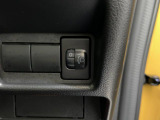 ご納車後の定期的点検に合わせて、「エンジンオイル&フィルター交換」を行うお得なメンテナンスパッケージの「安心メンテナンスパック」をおすすめしております。詳細については当店スタッフまでお尋ねください。