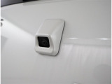 バックガイドモニターで、後方を確認しながら安心して駐車することができます。運転初心者も熟練者も必須の機能ですよ!
