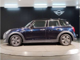 気密性の高いMINIは外観のかわいらしさとは裏腹に、外の雑音を遮り、高級感のある快適なドライブをお楽しみいただけます。