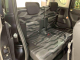 余裕のある運転席ですので、快適なドライブをお楽しみいただけます。