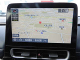 (10.5インチディスプレイオーディオ)スマホと車をつなぐことで色々なサービスを楽しめます。
