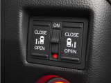 ◆両側電動スライドドア◆狭い駐車場でも乗り降りが楽々♪お子様が隣の車にドアを当ててしまう心配もございません!小さなお子様連れの方もこれで安心。