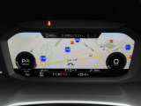 重厚感と安定感があり、同時にダイナミックさも備えるAudiの走り。機能やデザインが革新的なメーター。