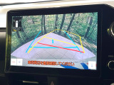 【バックカメラ】駐車時に後方がリアルタイム映像で確認できます。大型商業施設や立体駐車場での駐車時や、夜間のバック時に大活躍!運転スキルに関わらず、今や必須となった装備のひとつです!