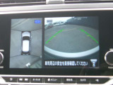 まるで上空から見下ろしているような感じで駐車が楽にできるインテリジェントアラウンドビューモニター!幅寄せが苦手な方でもサイドビューで確認することができますよ♪