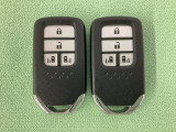 スマートキー付きですからドアロックの開閉およびエンジンスタートが楽々です。電動スライドドアの開け閉めもボタンで操作できます。スペアキーも同じものを用意しております。