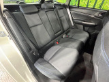 後部座席も気になるようなキズ・汚れやへたり等、大きなダメージはなく、良好な状態です。