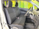 運転席シート廻りは使用感も少なく、良好な状態となっています。前オーナー様が丁寧に使っていたことがよくわかりますね。