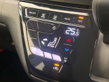【オートエアコン】一度お好みの温度に設定すれば、車内の温度を検知し風量や温度を自動で調整。暑い&hellip;寒い&hellip;と何度もスイッチ操作をする必要はありません。快適な車内空間には必須の機能ですね♪