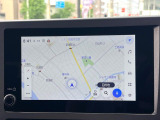 【メーカー純正ナビ】インテリアに溶け込むスタイリッシュな「専用設計」メーカーナビを装備♪視認性や操作性など基本性能にも優れ、より上質なカーライフをお楽しみいただけます。