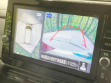 【アラウンドビューモニター】専用のカメラにより、上から見下ろしたような視点で360度クルマの周囲を確認することができます☆死角部分も確認しやすく、狭い場所での切り返しや駐車もスムーズに行えます。