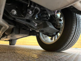 お車を安心してお乗りいただく為には、足回りの定期点検が欠かせません。サービスサポート(有償保証)では無料点検もご提供しており、安心のカーライフをお過ごしいただけるサポート体制が整っています。
