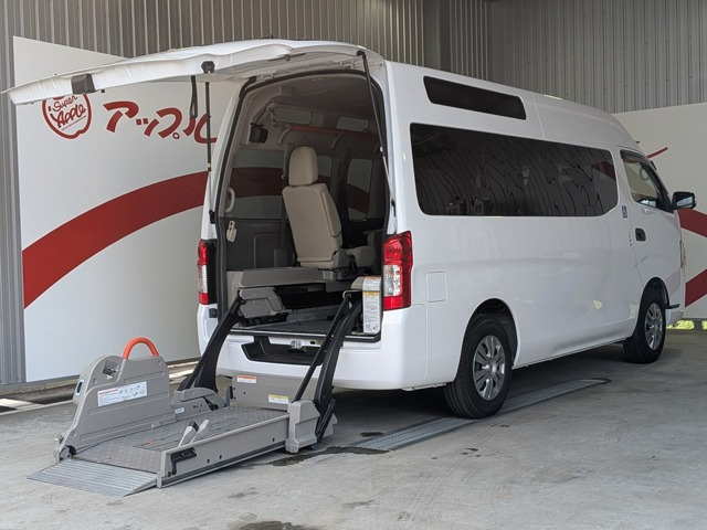 NV350キャラバン 2.5 チェアキャブ 車いす2名仕様 ディーゼルターボ 4WD