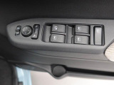 ダイハツ認定U-CARは、「車両状態証明書」「約60項目の徹底点検・整備」「内装の徹底清掃と洗浄」「もしもの時の1年間無償保証」が全車に付いています。