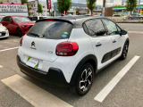 コーナーセンサー付きですので駐車も安心です。