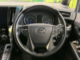 【トヨタセーフティセンス】走行中に前方の車両等を認識し、衝突しそうな時は警報とブレーキで衝突回避と被害軽減をアシスト。より安全にドライブをお楽しみいただけます。