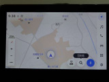 純正ナビを装備。タッチパネル式で使いやすく、お出かけもラクラクです。