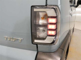 LEDテールライトです。省電力、高輝度のLEDは明るく照らすので夜間運転時の視認性を高めます。スタイリッシュな見た目で細かいところもこだわりたいあなたに!