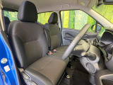 運転席シート廻りは使用感も少なく、良好な状態となっています。前オーナー様が丁寧に使っていたことがよくわかりますね。