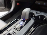 エレクトロシフトマチック(電子式シフトレバー)を採用しております(^^♪直感的に操作することができます!