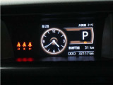 センターディスプレイに、クルマからのさまざまな運転情報を表示。