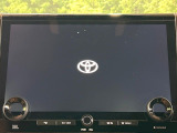 【14インチ ディスプレイオーディオ】大画面のディスプレイはAppleCarPlayやAndroidAutoが利用可能。大きな画面でスマホナビアプリ等が利用いただけます♪