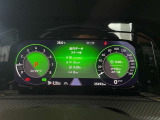 見やすい大型10.25インチ液晶メータを採用。好みに応じてカスタマイズが可能です。