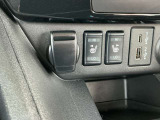 運転席と助手席にシートヒーター付き。大変便利ですよ。