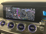 バックカメラにより駐車時の後方確認も楽にできます。