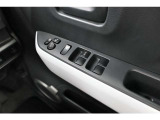 中古車だからボディーコーティングがおすすめ!下地処理が重要なコーティングはもちろんプロの施工でピカピカに仕上げます。濃色車は親水性、淡色車は撥水性のものがオススメ!