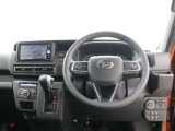 運転席廻りです。