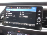 ナビゲーションはホンダコネクトディスプレイを装着しております。AM、FM、Bluetooth、フルセグTVがご使用いただけます。初めて訪れた場所でも道に迷わず安心ですね!