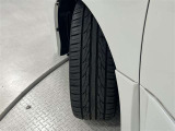タイヤサイズは225/45R18(標準サイズは215/45R18)!残り溝は6ミリ程度です!
