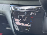 【 オートエアコン 】車内温度を感知して自動で温度調整をしてくれるのでいつでも快適な車内空間を創り上げます!//