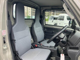 中古車はたった1台との一期一会♪購入して「良かった」「ありがとう」と言って頂ける様スタッフが全力でサポート致します!豊富な知識を持ったスタッフとお客様にピッタリな1台を一緒に探しましょう♪