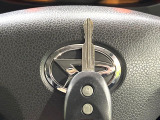 【キーレス】少し離れた場所からでもボタン一つでドアの開錠・施錠ができるのでとっても便利!ドアの鍵穴周りに傷をつけることもありません♪