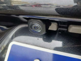 バックカメラが付いているので後方確認が非常にしやすいです。今や運転初心者も熟練者も必須装備!ついていて損はないですね♪
