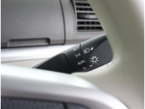 自動のパーキング&フットブレーキ付です。運転が楽になり、大変便利ですよ。