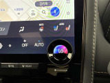 デュアルエアコンとは、運転席と助手席で、個別に温度設定ができる機能です。気温の感じ方は、人それぞれ違うもの。乗る人に優しい機能ですね。