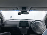 落ち着いたカラーの内装で、ゆったりと運転したい方に。