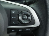 ◆アダプティブクルーズコントロール◆予め設定した車速内でクルマが自動的に加減速。前走車との適切な車間距離を維持しながら追従走行します。【LKAS】車線維持支援システムでステアリング操作を支援。