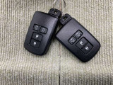 キーを取り出さずにドアを施錠&解錠。クルマの始動も可能です。