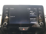 ディスプレイオーディオ装着車。 ディスプレイとスマホの連携で、様々なアプリを使用できます。 マップのアプリを繋げて、ナビゲーションとしてお使いください。