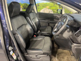 運転席シート廻りは使用感も少なく、良好な状態となっています。前オーナー様が丁寧に使っていたことがよくわかりますね。
