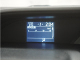 様々な情報を表示可能なディスプレイで、運転中の確認がしやすく安全運転に役立ちます。