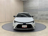 お車購入のポイントとなるフロントマスクです!シャープな目つきが印象的なデザインのヘッドランプです。
