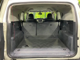 普段のお買い物や通勤、送迎等に十分な荷室スペースを確保しております。セカンドシートを倒すと、大きな荷物の積載も可能です♪