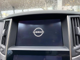 【メーカー純正ナビ】インテリアに溶け込むスタイリッシュな「専用設計」メーカーナビを装備♪視認性や操作性など基本性能にも優れ、より上質なカーライフをお楽しみいただけます。