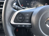 【ステアリングスイッチ】左です。ハンドルから手を離さず、運転に集中したまま手元でオーディオ操作等ができます。